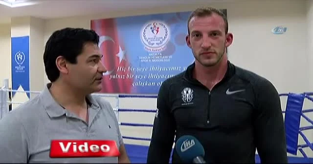 Altın kemere hazırlanan Alman boksörün Türkiye sevgisi