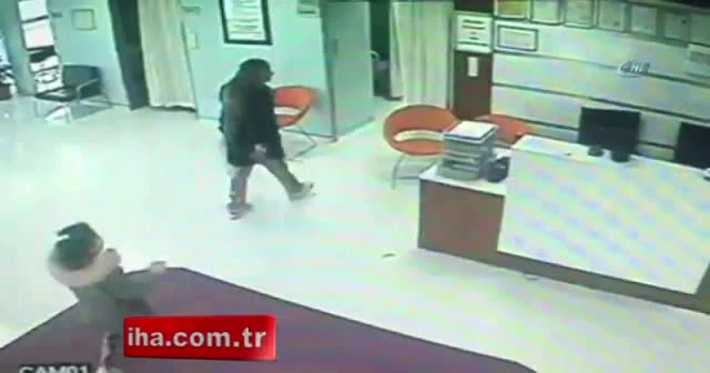 Anne kızına böyle hırsızlık yaptırdı