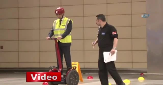 Atatürk Havalimanı'nda elektrikli araç kullanımına zorunlu ehliyet dönemi