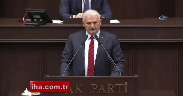 Başbakan Yıldırım açıkladı, salon ayağa kalktı