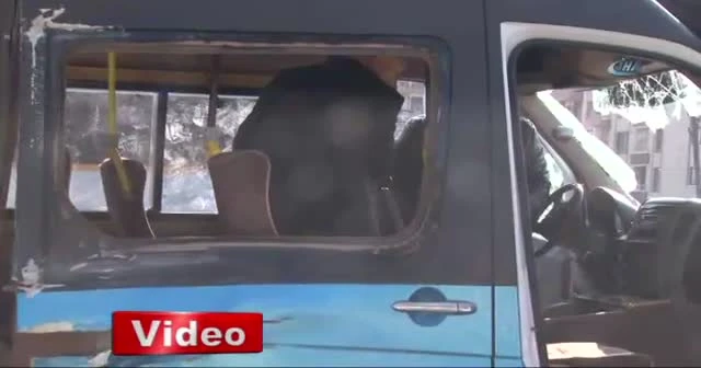 Başkent'te dolmuş devrildi: Yaralılar var