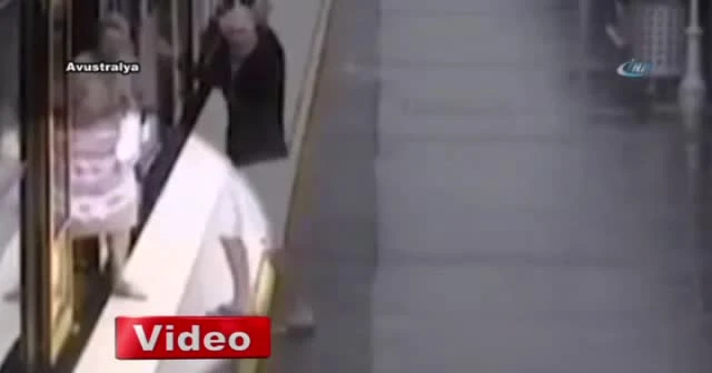 Çocuk trenle istasyon arasındaki boşluğa düştü