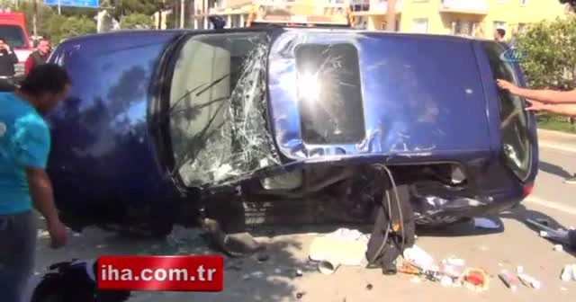 İzmir'de kaza: 2'si ağır 7 yaralı
