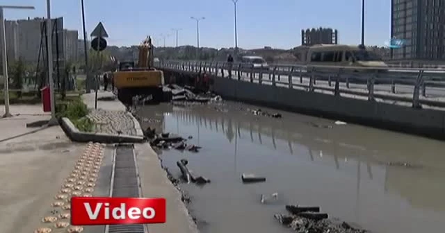 Kazı çalışması su borusunu patlattı