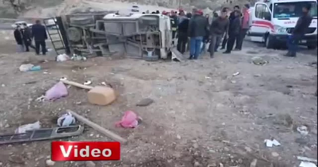 Konya'da freni patlayan kamyonet takla attı: 3 yaralı