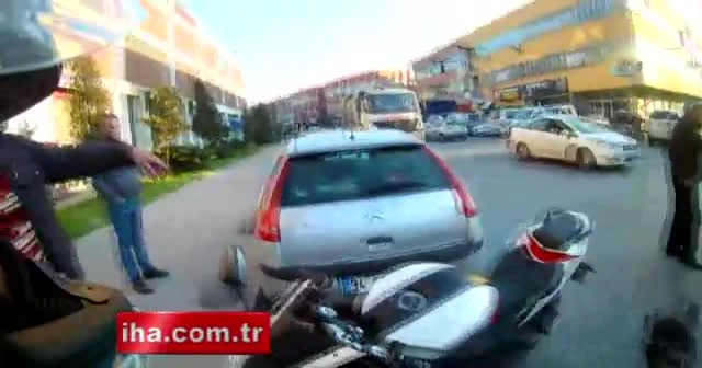 Motosiklet kazası kask kamerasında
