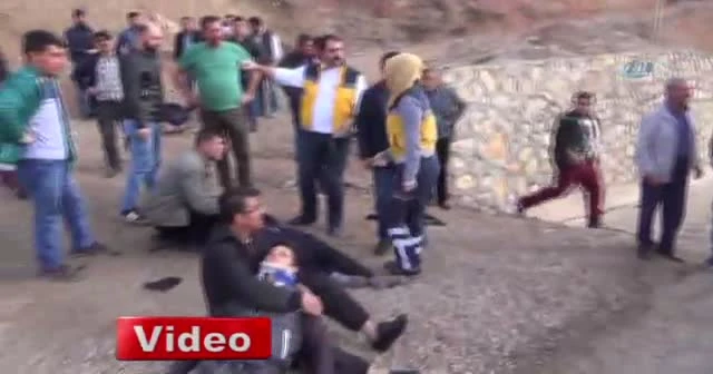 Öğrenci servisi devrildi: Çok sayıda yaralı var