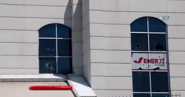 Sakarya'da bir işyeri uzun namlulu silahlarla tarandı: 1'i ağır 3 yaralı