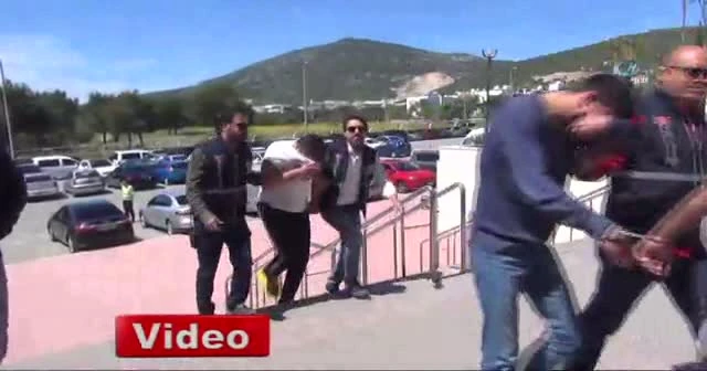 Soyguncular işletmeci ve çalışanı dondurucuya kilitledi