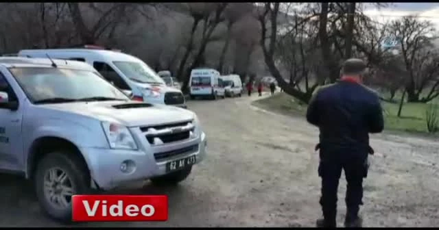 Tunceli'de düşen helikopterin enkazı kaldırılıyor