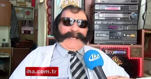 50 yıldır bıyıklarını kesmiyor