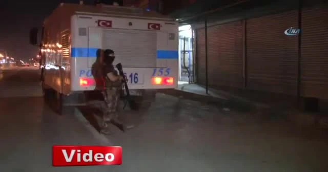 Adana’da husumetli ailelere gece vakti baskın