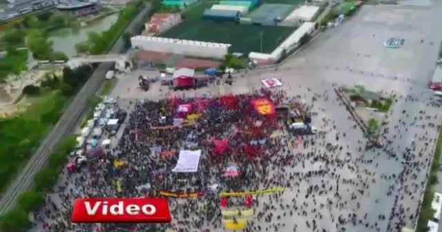 Bakırköy'de 1 Mayıs coşkusu havadan görüntülendi