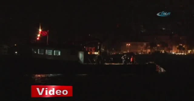Beykoz açıklarında bir geminin çektiği barç battı