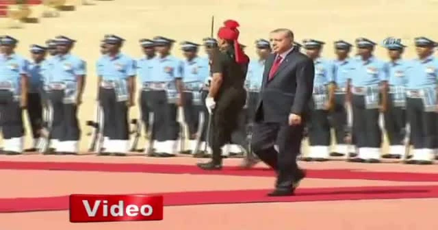 Cumhurbaşkanı Erdoğan, Hindistan’da resmi törenle karşılandı