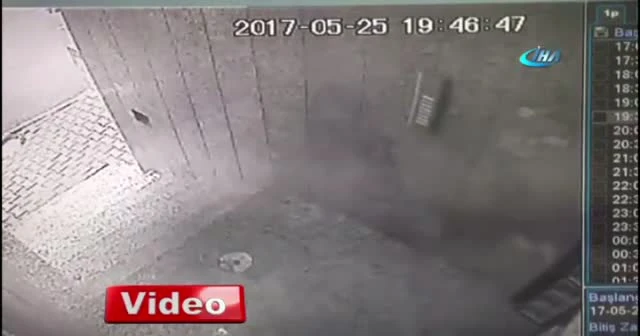 Çuvalla ayakkabı çaldı