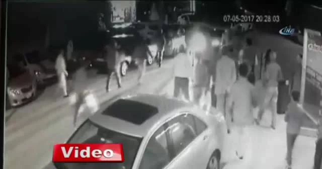 Herkesin önünde kız kaçırdı