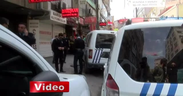 İnşaat iskelesinde başlayan silahlı kavga kamerada