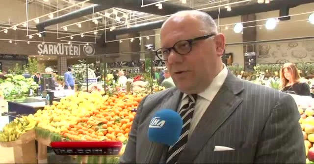 İstinye CarrefourSA Boğaz’ın köklü semtine çıpa attı