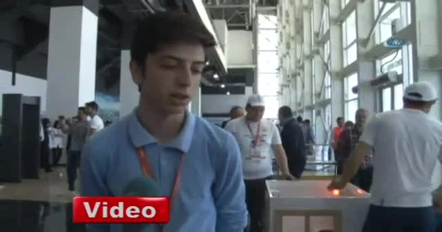 Lise öğrencilerinden ’yengeç robot’