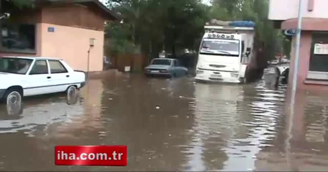15 dakika yağması yetti