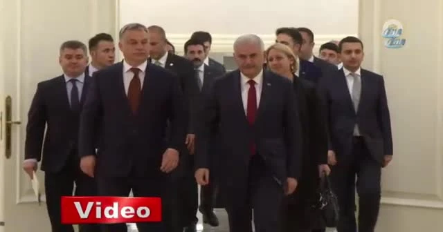 Başbakan Yıldırım’dan Macar mevkidaşına Galatasaray jesti