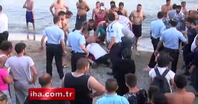 Bostancı sahilinde ayağı ağa takılan genç boğulma tehlikesi geçirdi