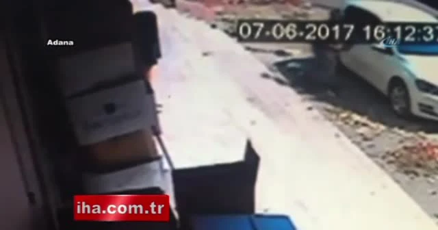 Bujiyle otomobilin camını kırıp 40 bin lira çaldı
