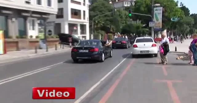 Canlarını hiçe sayarak mezuniyet kutlaması yaptılar