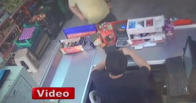 Cep telefonunu saniyeler içerisinde çaldı