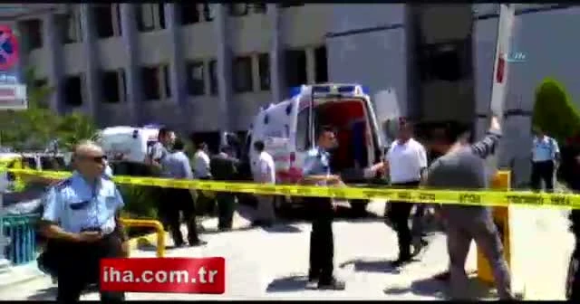 Denizli adliyesi önünde silahlı kavga