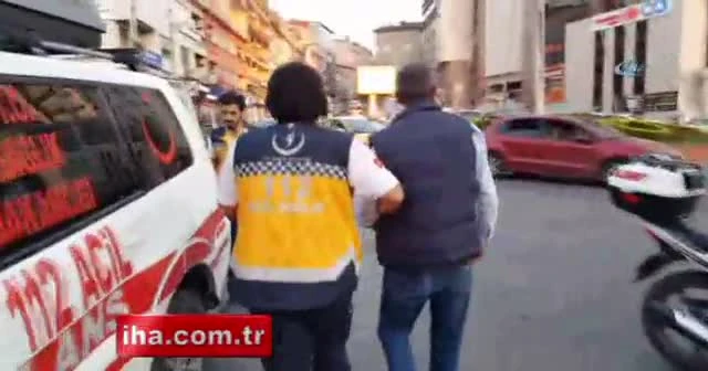 İftar saatinde sopalı yumruklu kavga