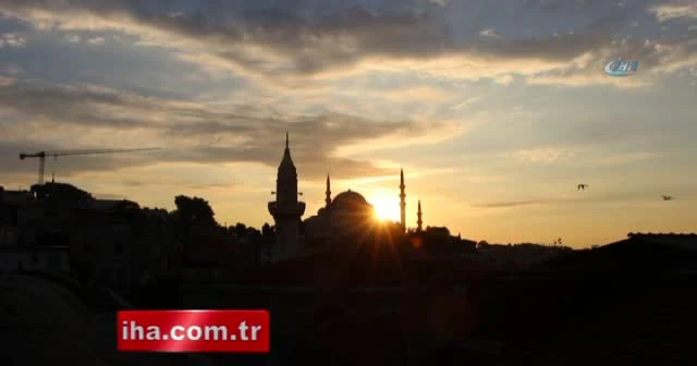 İstanbul’da gün batımında mest eden görüntüler