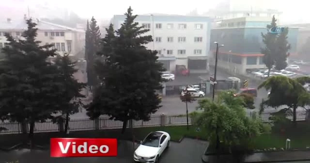 İstanbul'da sağanak yağış! Vatandaşlar zor anlar yaşadı