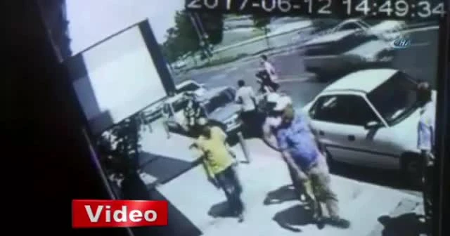 İzmir'de deprem paniği güvenlik kamerasında