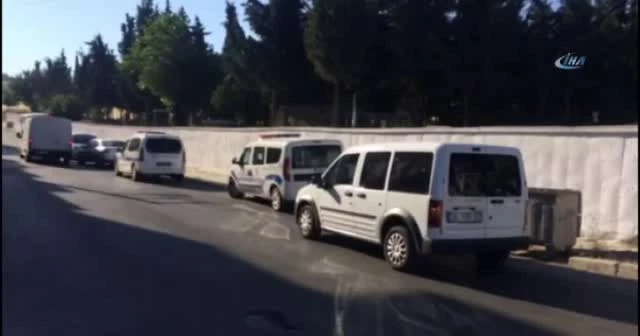 İzmir'de mezarlık içerisinde patlama