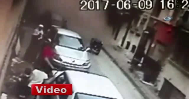 Kumkapı'daki binanın yıkılma anı kamerada