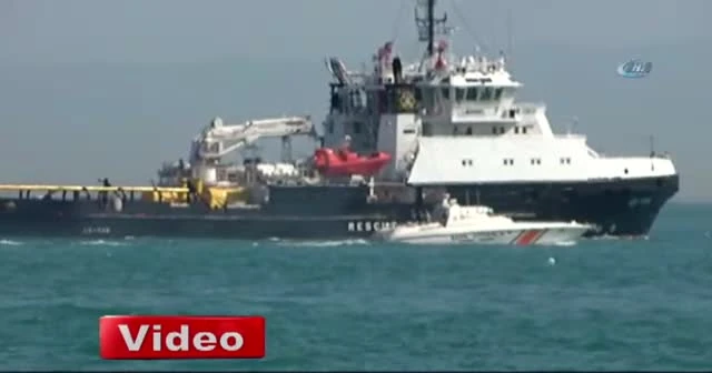 Rus kurtarma gemisi İstanbul Boğazı’ndan geçti