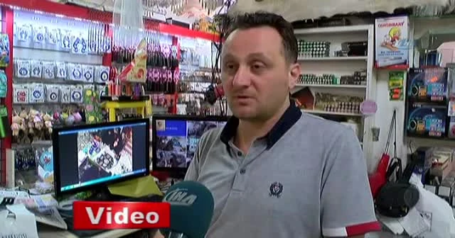 Sadaka kutusu hırsızlığı kamerada