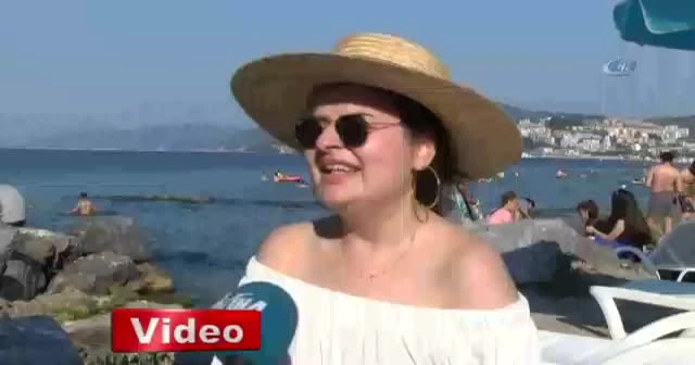 Sıcaktan bunalanlar denize koştu