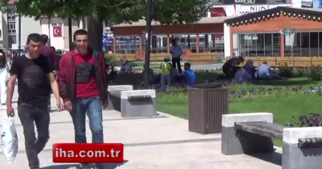 Sivas'ta sıcak hava bunalttı
