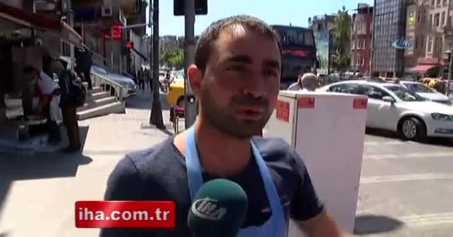 Yolun karşısına geçen yaşlı adama motosiklet böyle çarptı