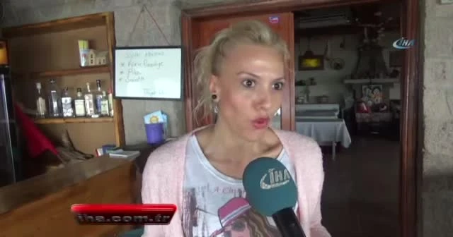Yük gemisi plajda karaya oturdu
