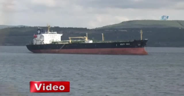 Çanakkale Boğazı'nda gemi karaya oturdu