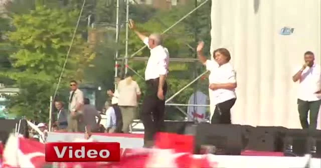 CHP lideri Kılıçdaroğlu, Maltepe miting alanına ulaştı