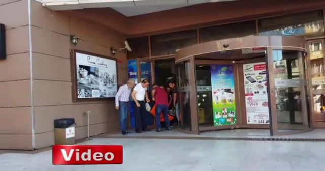 Epilepsi hastası kadın yürüyen merdivenlerden düştü
