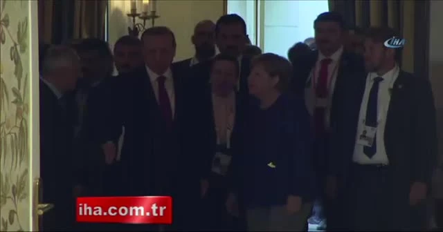 Erdoğan, Merkel bir araya geldi