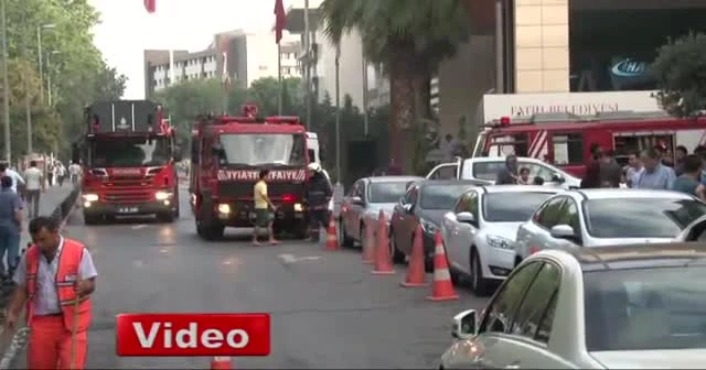 Fatih’te korkutan otel yangını