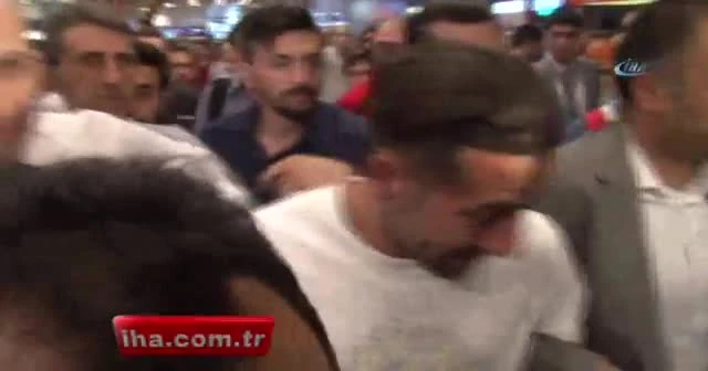Fenerbahçe'nin yeni transferi Isla, İstanbul'da