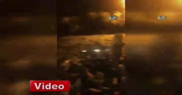 Filistinliler demir bariyerlerin kaldırılmasını kutluyor